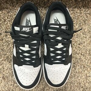 Unisex Nike dunks -panda. Worn 2 times. Like new. Size 9 in women’s or 40.5 Euro